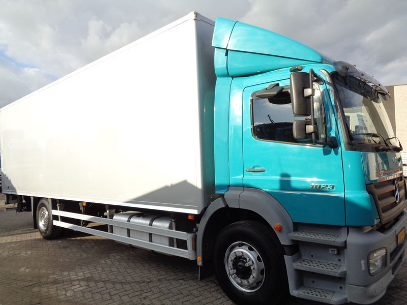 Mercedes-Benz AXOR 1823 + Dhollandia Lift - بصندوق مغلق شاحنة: صور 3 Mercedes-Benz AXOR 1823 + Dhollandia Lift - بصندوق مغلق شاحنة: صور 3