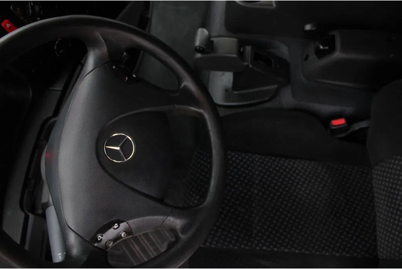 بصندوق مغلق شاحنة Mercedes-Benz Atego 1018 + LIFT: صور 8