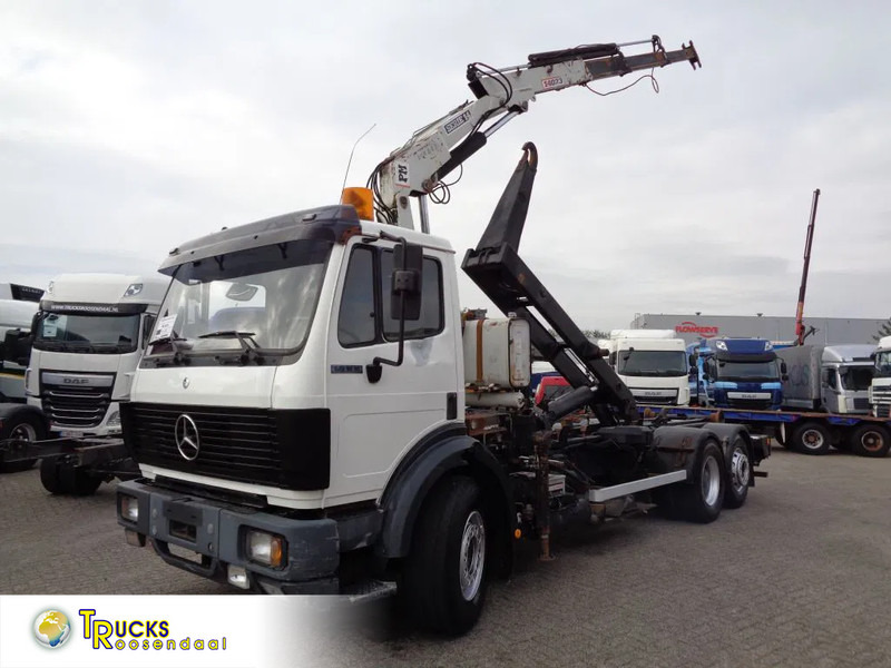 Mercedes-Benz SK 2433 + Semi-Auto + PTO + Serie 14 Crane + 3 pedals - شاحنة - نظام الكابلات, شاحنة كرين: صور 1 Mercedes-Benz SK 2433 + Semi-Auto + PTO + Serie 14 Crane + 3 pedals - شاحنة - نظام الكابلات, شاحنة كرين: صور 1