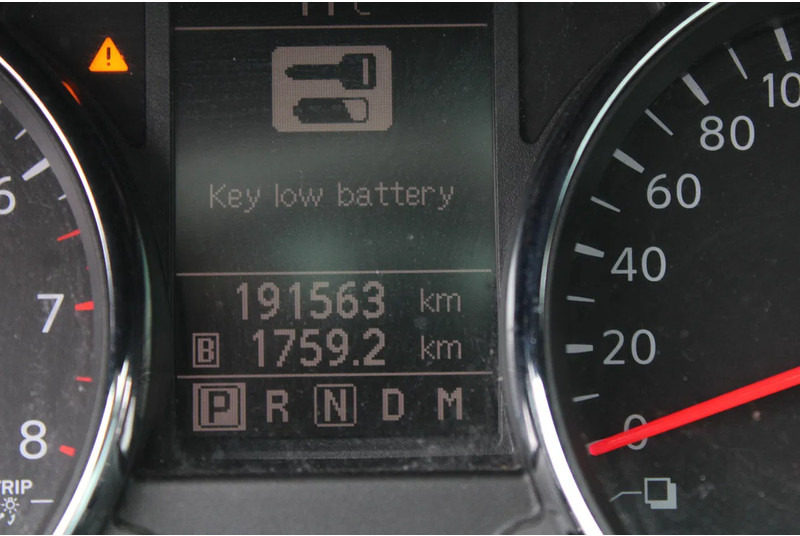 Nissan QASHQAI 2.0 AUTOMATIC / CAMERA - سيارة دفع رباعي: صور 4 Nissan QASHQAI 2.0 AUTOMATIC / CAMERA - سيارة دفع رباعي: صور 4