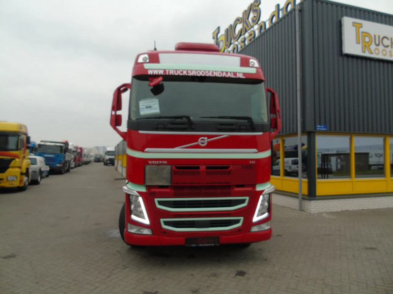 Volvo FH 460 + PTO + SPOILER + EURO 6 - شاحنة جرار: صور 5 Volvo FH 460 + PTO + SPOILER + EURO 6 - شاحنة جرار: صور 5