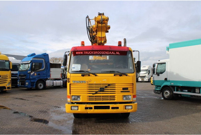 Volvo FL10 8X4 + GROMACH 34 mtr. + EURO 2 - رافعة لجميع التضاريس: صور 3 Volvo FL10 8X4 + GROMACH 34 mtr. + EURO 2 - رافعة لجميع التضاريس: صور 3