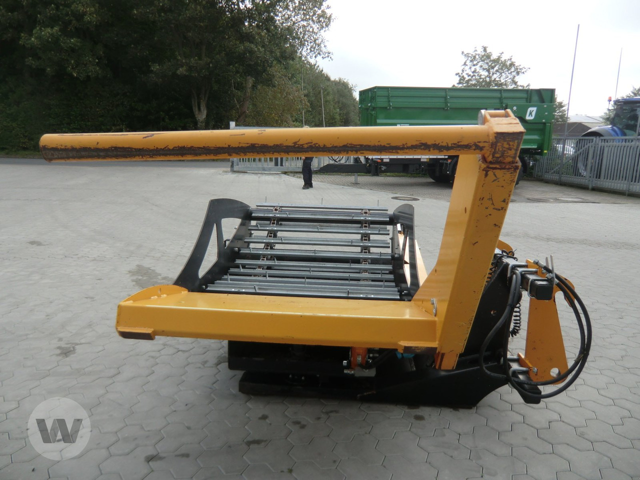 Emily DELTA - معدة تغليف البالات: صور 5 Emily DELTA - معدة تغليف البالات: صور 5