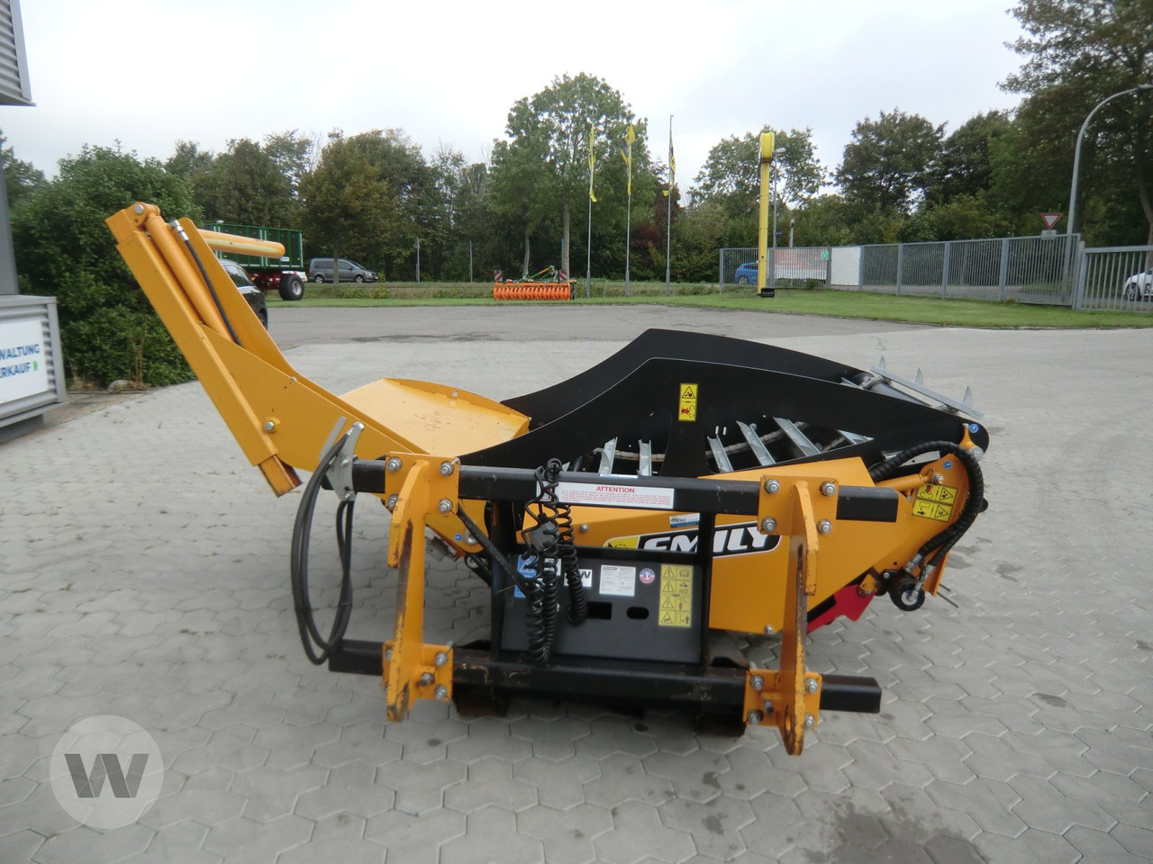 Emily DELTA - معدة تغليف البالات: صور 1 Emily DELTA - معدة تغليف البالات: صور 1