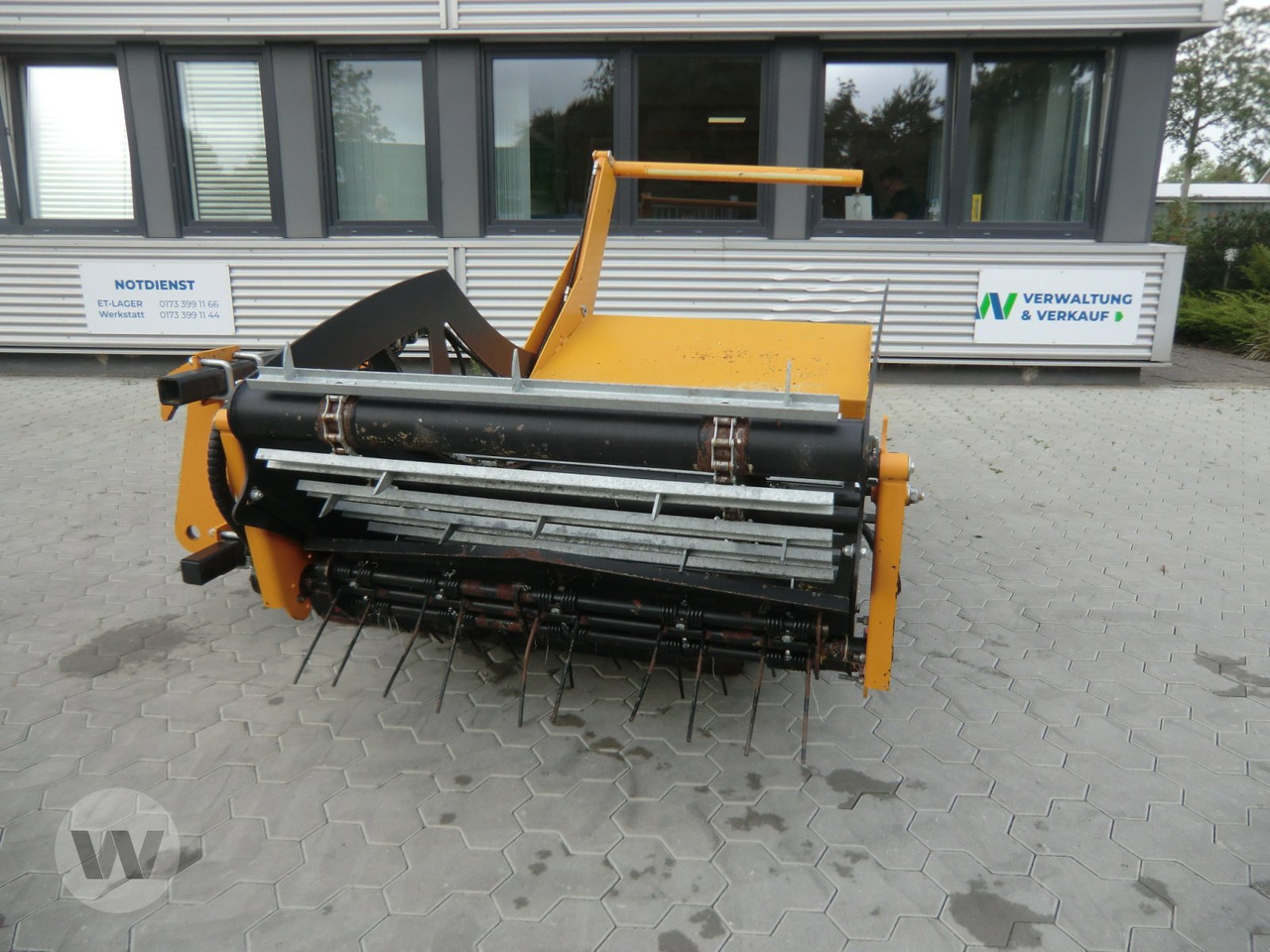 Emily DELTA - معدة تغليف البالات: صور 3 Emily DELTA - معدة تغليف البالات: صور 3