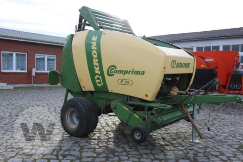 Krone Comprima F 155 - مكبس القش الدائري: صور 1 Krone Comprima F 155 - مكبس القش الدائري: صور 1