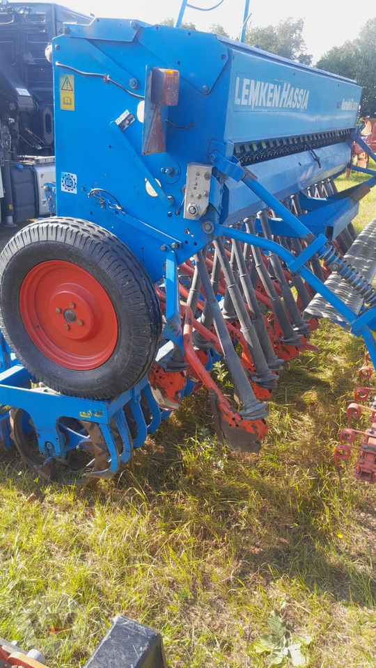 Lemken Eurodrill 300 - معدات بذار: صور 4 Lemken Eurodrill 300 - معدات بذار: صور 4
