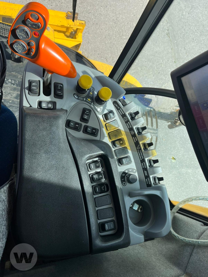 New Holland CR 8080 - حصادة شاملة: صور 3 New Holland CR 8080 - حصادة شاملة: صور 3