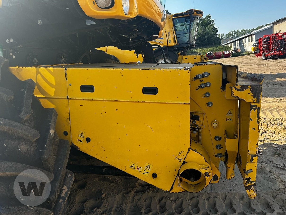 New Holland CR 9070 ELEV - جرار: صور 5 New Holland CR 9070 ELEV - جرار: صور 5