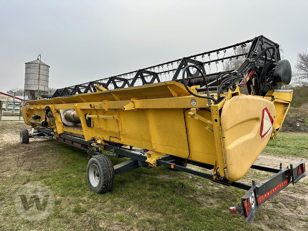 New Holland VARIFEED 10,70 M - حصادة شاملة - الرأس: صور 5 New Holland VARIFEED 10,70 M - حصادة شاملة - الرأس: صور 5