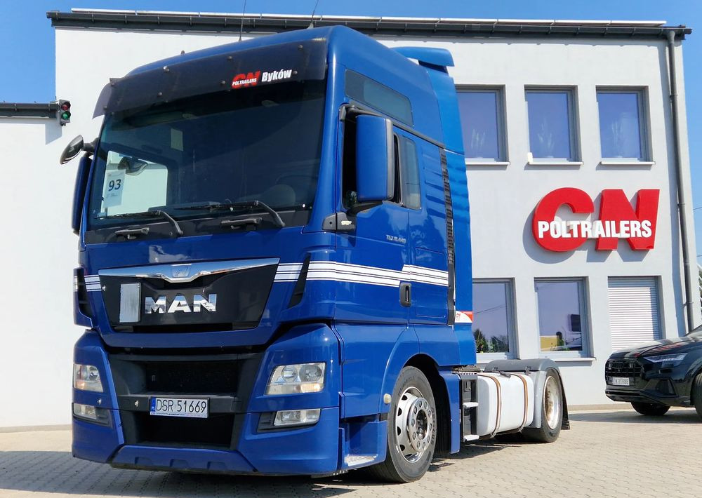 MAN TGX 18.440 LOWDECK - شاحنة جرار: صور 1 MAN TGX 18.440 LOWDECK - شاحنة جرار: صور 1