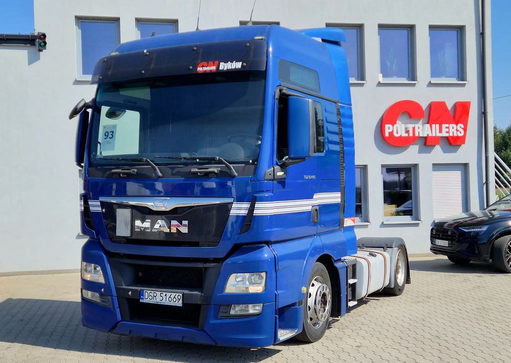 MAN TGX 18.440 LOWDECK - شاحنة جرار: صور 2 MAN TGX 18.440 LOWDECK - شاحنة جرار: صور 2