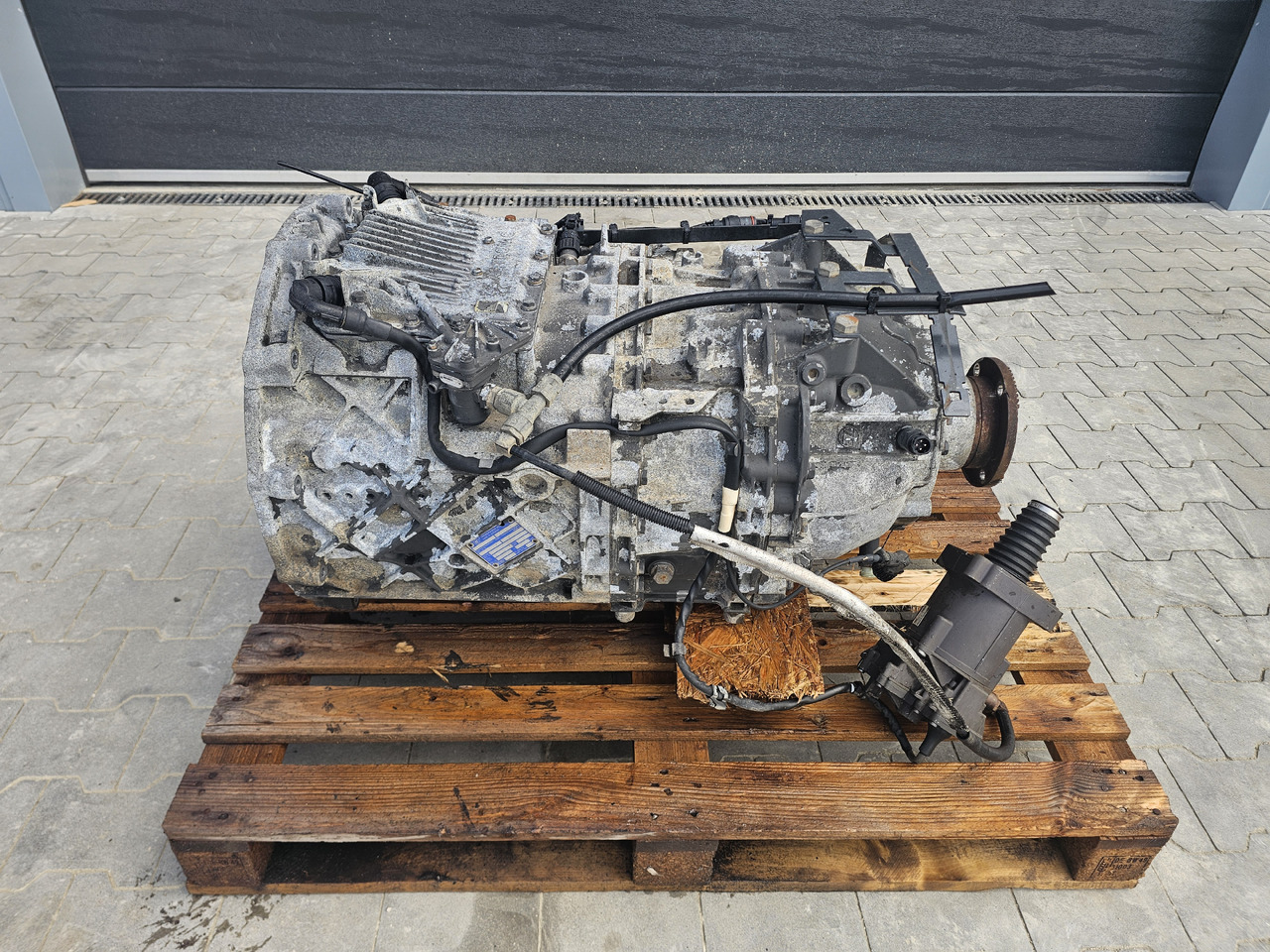 DAF XF 105 GEARBOX / 12AS2330 TD / COMPLETE / WORLDWIDE DELIVERY - علبة التروس: صور 1 DAF XF 105 GEARBOX / 12AS2330 TD / COMPLETE / WORLDWIDE DELIVERY - علبة التروس: صور 1