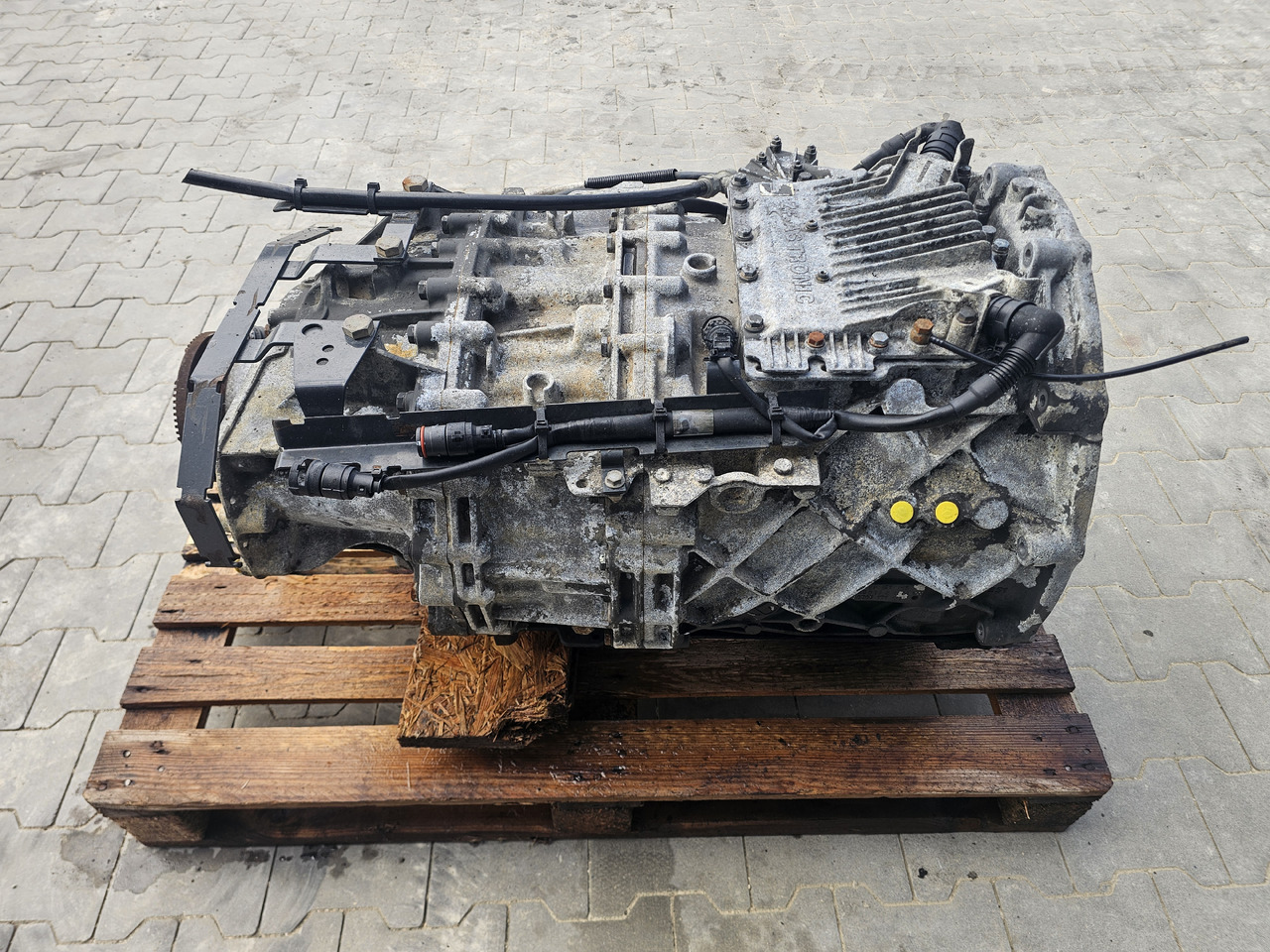 DAF XF 105 GEARBOX / 12AS2330 TD / COMPLETE / WORLDWIDE DELIVERY - علبة التروس: صور 2 DAF XF 105 GEARBOX / 12AS2330 TD / COMPLETE / WORLDWIDE DELIVERY - علبة التروس: صور 2