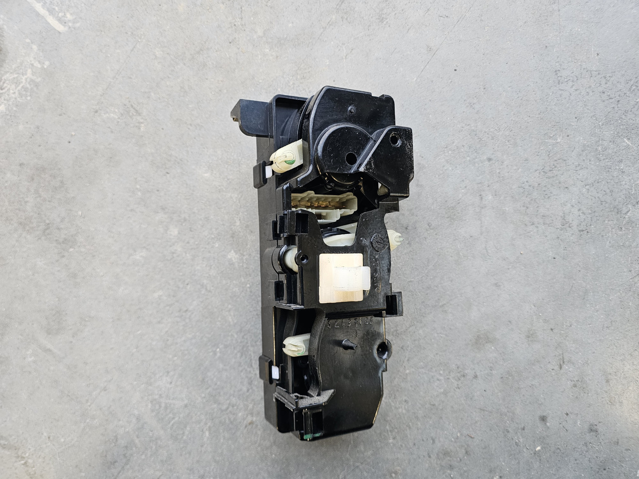 MERCEDES-BENZ ATEGO EURO 6 / HEATER PANEL / A9678200197 - التدفئة / التهوية: صور 3 MERCEDES-BENZ ATEGO EURO 6 / HEATER PANEL / A9678200197 - التدفئة / التهوية: صور 3