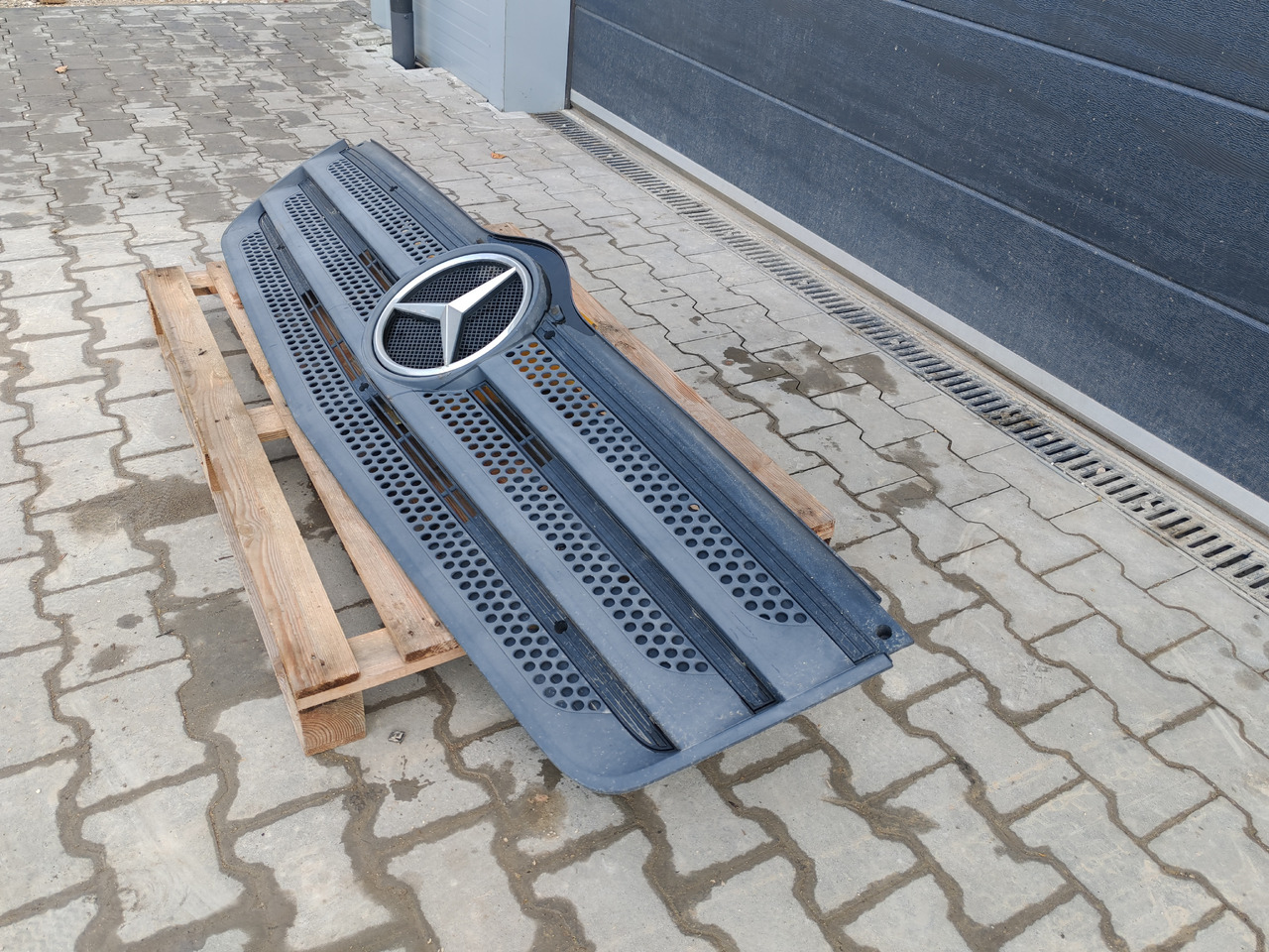 MERCEDES-BENZ ATEGO MP4 EURO 6 / FRONT GRILL - جلوپنجره: صور 4 MERCEDES-BENZ ATEGO MP4 EURO 6 / FRONT GRILL - جلوپنجره: صور 4