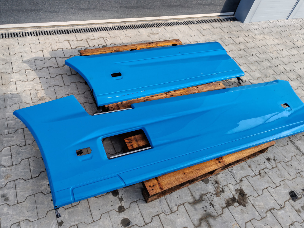 RENAULT RANGE T EURO 6 / SIDE SPOILERS SET - قطع الغيار: صور 3 RENAULT RANGE T EURO 6 / SIDE SPOILERS SET - قطع الغيار: صور 3