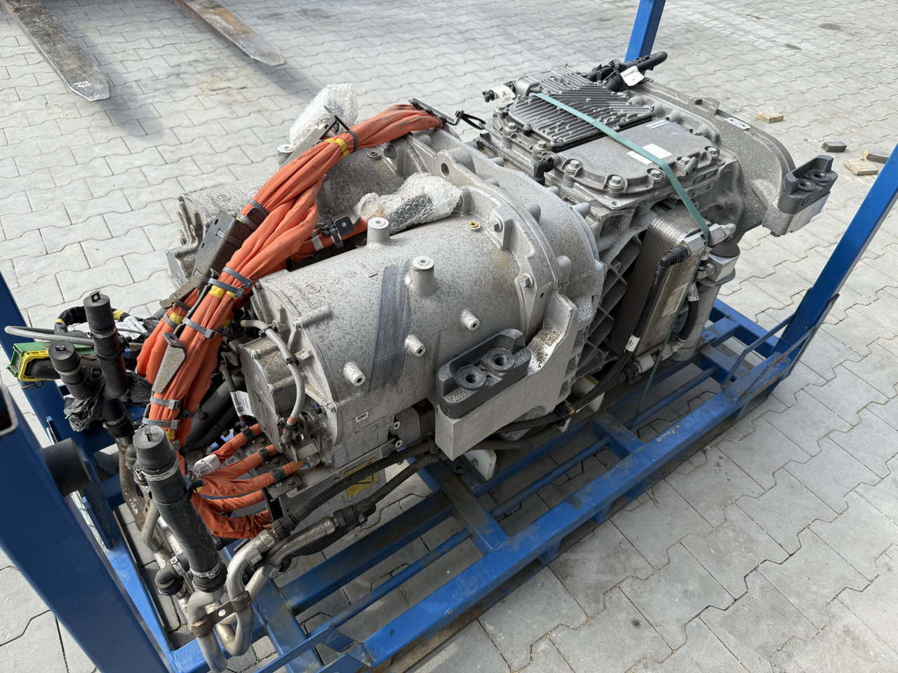 VOLVO FH FM FMX ELECTRIC / MOTOR + GEARBOX / EPT2412 / COMPLETE - المحرك: صور 3 VOLVO FH FM FMX ELECTRIC / MOTOR + GEARBOX / EPT2412 / COMPLETE - المحرك: صور 3
