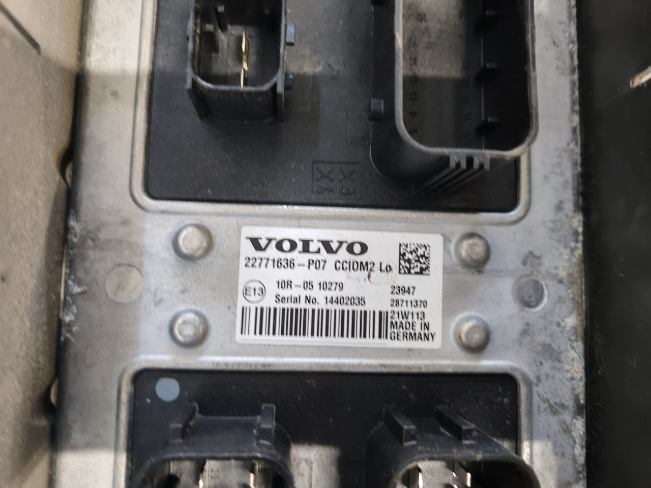 VOLVO FH5 FM5 EURO 6 / CCIOM2 Lo CONTROL UNIT/ 22771636 P02 - كتلة التحكم: صور 3 VOLVO FH5 FM5 EURO 6 / CCIOM2 Lo CONTROL UNIT/ 22771636 P02 - كتلة التحكم: صور 3