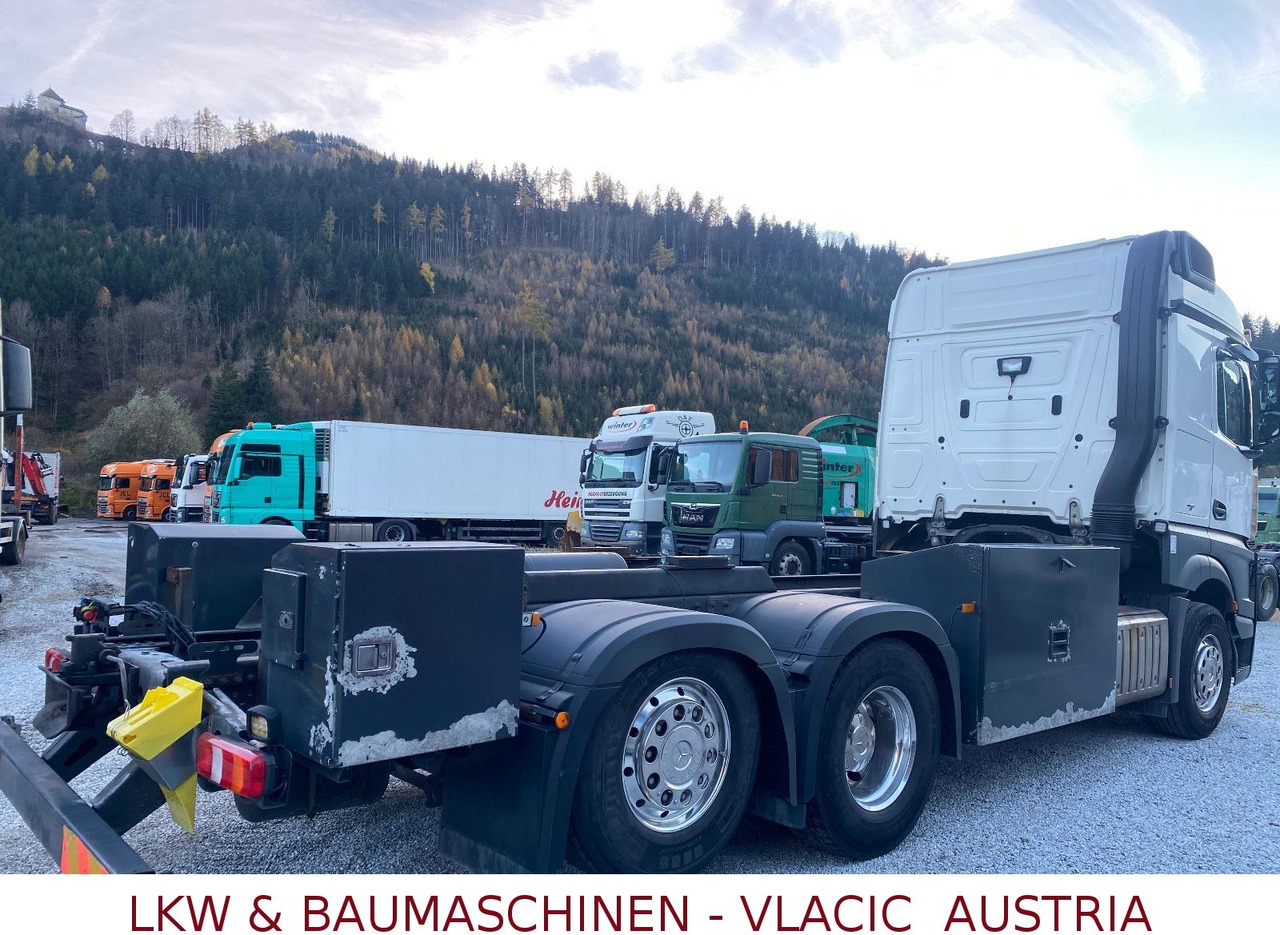 Mercedes-Benz Actros 963-0-C - شاحنة صهريج: صور 3 Mercedes-Benz Actros 963-0-C - شاحنة صهريج: صور 3