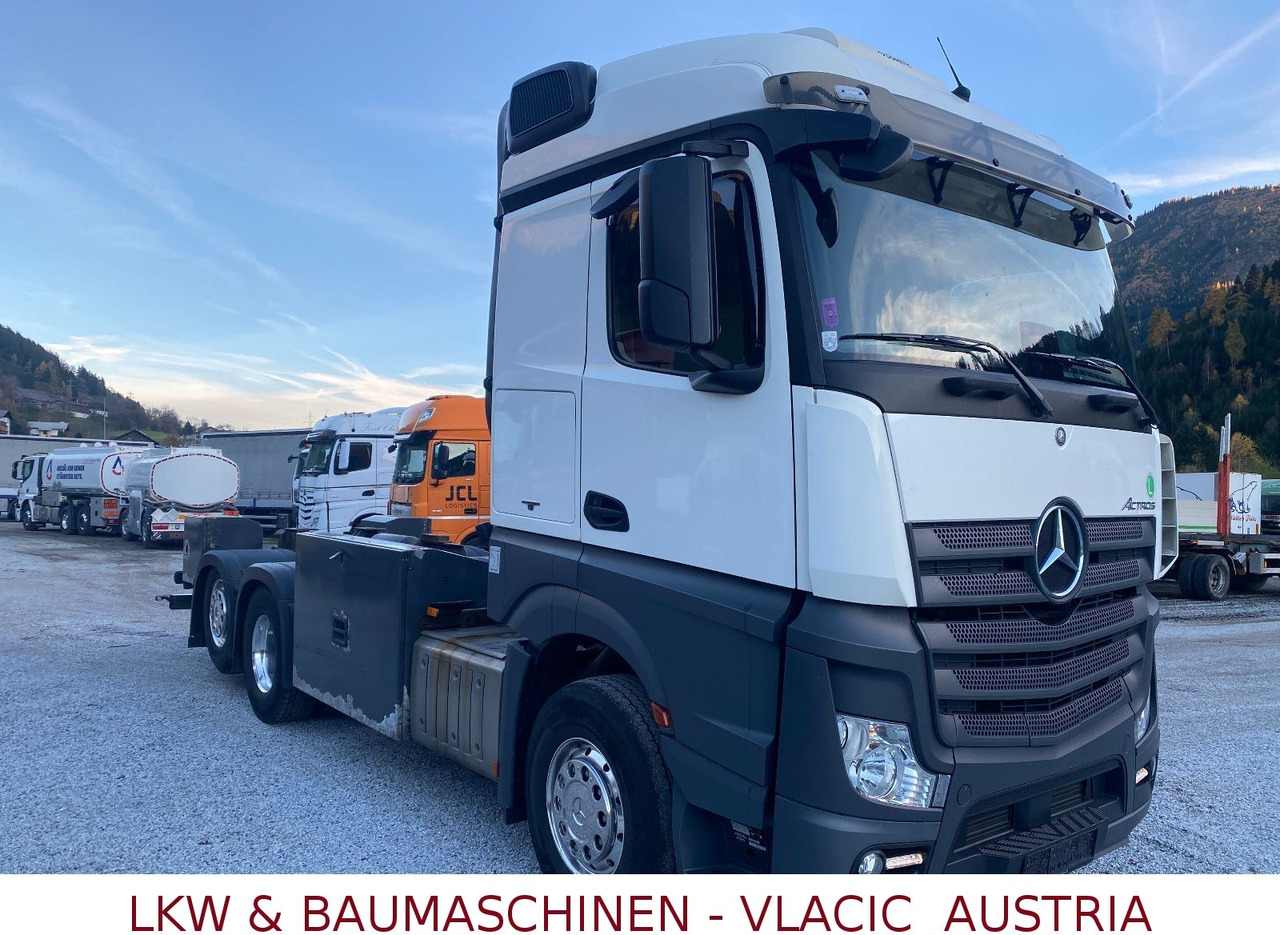 Mercedes-Benz Actros 963-0-C - شاحنة صهريج: صور 2 Mercedes-Benz Actros 963-0-C - شاحنة صهريج: صور 2