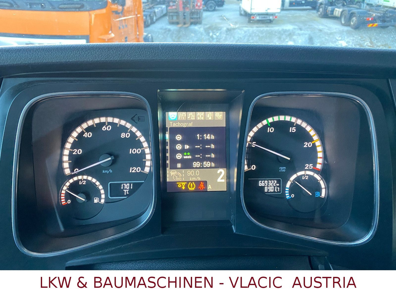 Mercedes-Benz Actros 963-0-C - شاحنة صهريج: صور 5 Mercedes-Benz Actros 963-0-C - شاحنة صهريج: صور 5