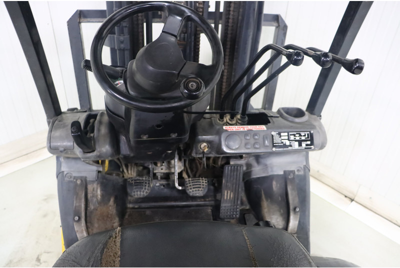 Komatsu FD18T-20 - رافعة شوكية ديزل: صور 2 Komatsu FD18T-20 - رافعة شوكية ديزل: صور 2