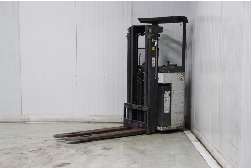 Nissan AJN160 - شاحنة مناولة: صور 4 Nissan AJN160 - شاحنة مناولة: صور 4