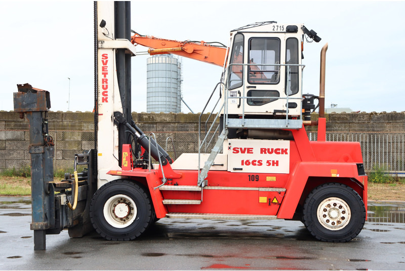 Svetruck 16CS5H - رافعة شوكية ديزل: صور 5 Svetruck 16CS5H - رافعة شوكية ديزل: صور 5