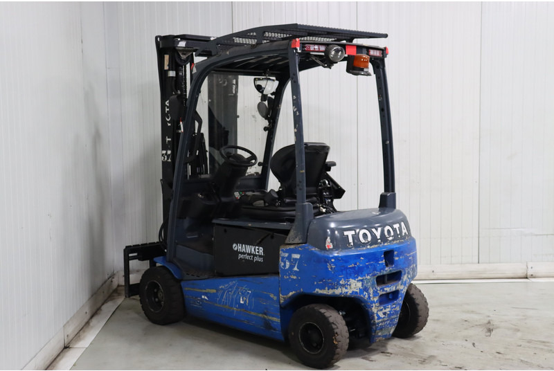 Toyota 8FBM20T - رافعة شوكية كهربائية: صور 5 Toyota 8FBM20T - رافعة شوكية كهربائية: صور 5