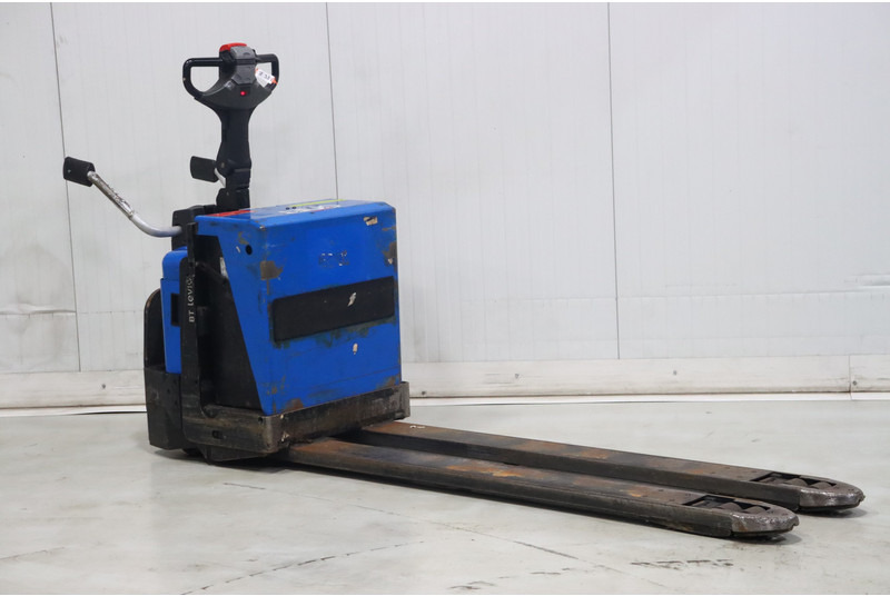 Toyota LPE200/8 - معدات الرفع منخفض المستوى: صور 1 Toyota LPE200/8 - معدات الرفع منخفض المستوى: صور 1