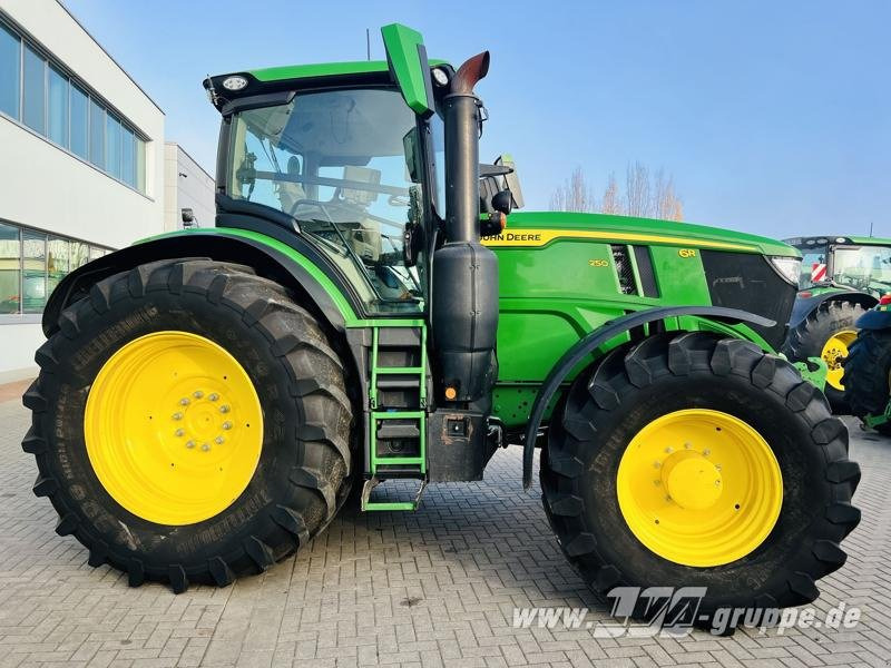 John Deere 6R 250 - جرار: صور 4 John Deere 6R 250 - جرار: صور 4