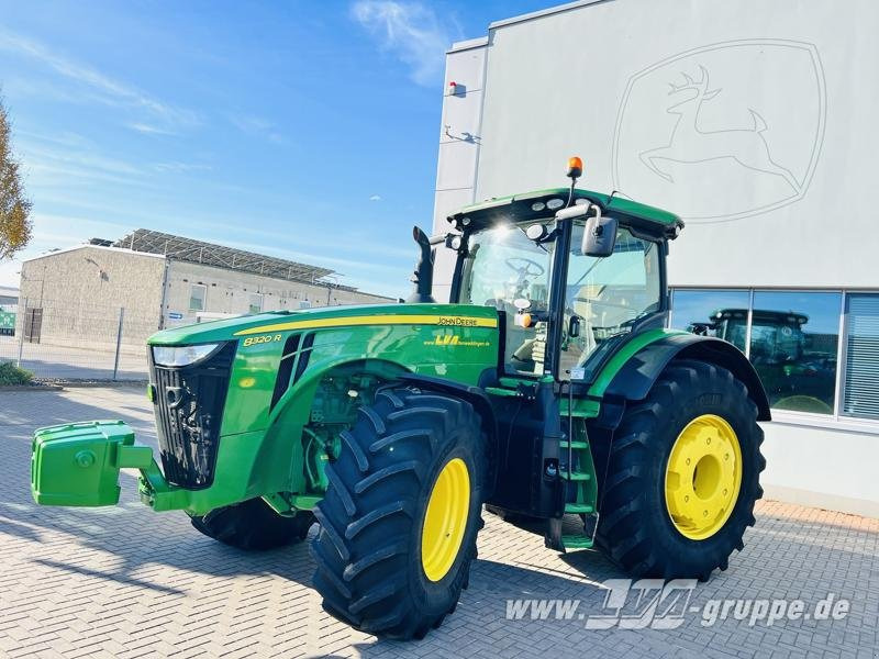 John Deere 8320R E23-PowerShift - جرار: صور 3 John Deere 8320R E23-PowerShift - جرار: صور 3