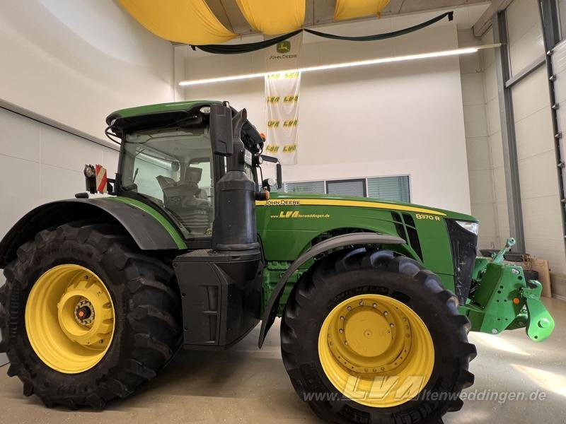 John Deere 8370R E23 PowerShift - جرار: صور 4 John Deere 8370R E23 PowerShift - جرار: صور 4