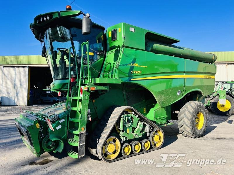John Deere S790 - حصادة شاملة: صور 1 John Deere S790 - حصادة شاملة: صور 1