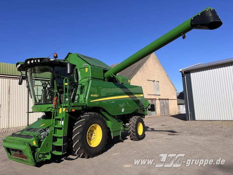 John Deere W550 - حصادة شاملة: صور 1 John Deere W550 - حصادة شاملة: صور 1