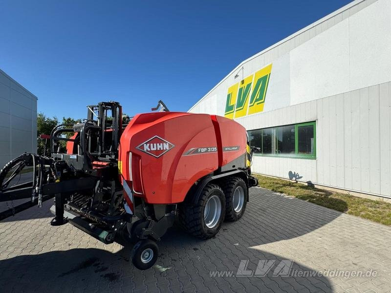 Kuhn FBP3135 - مكبس القش الدائري: صور 1 Kuhn FBP3135 - مكبس القش الدائري: صور 1