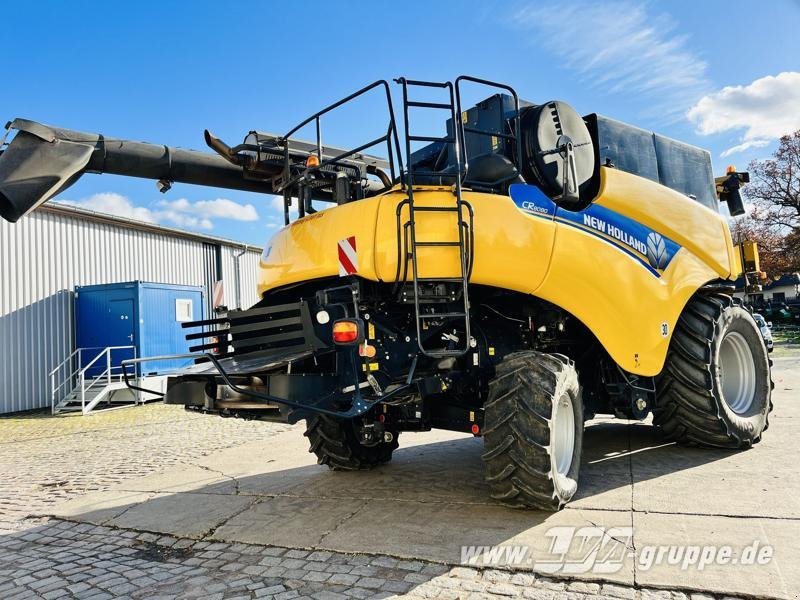New Holland CR8080 - حصادة شاملة: صور 5 New Holland CR8080 - حصادة شاملة: صور 5