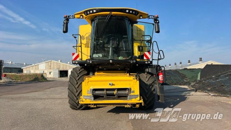 New Holland CR9.90 - حصادة شاملة: صور 4 New Holland CR9.90 - حصادة شاملة: صور 4