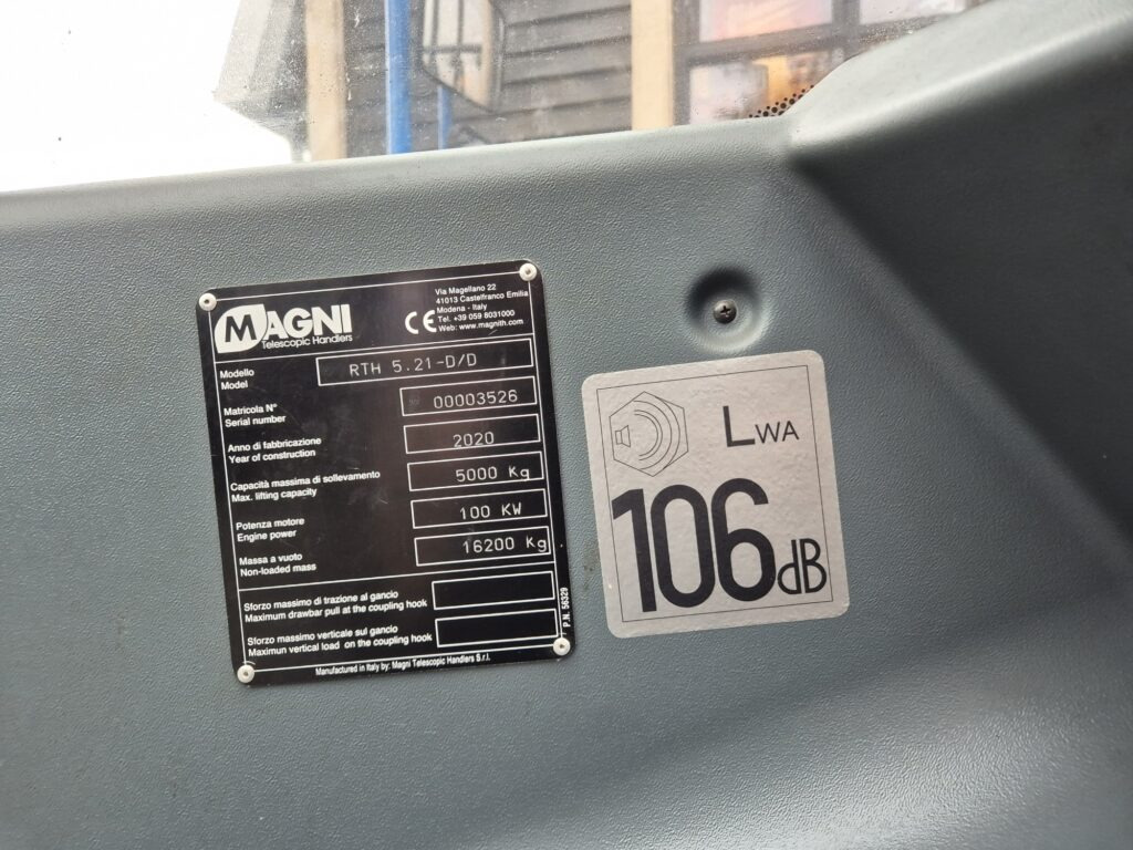 رافعة تلسكوبية MAGNI RTH 5.21: صور 11