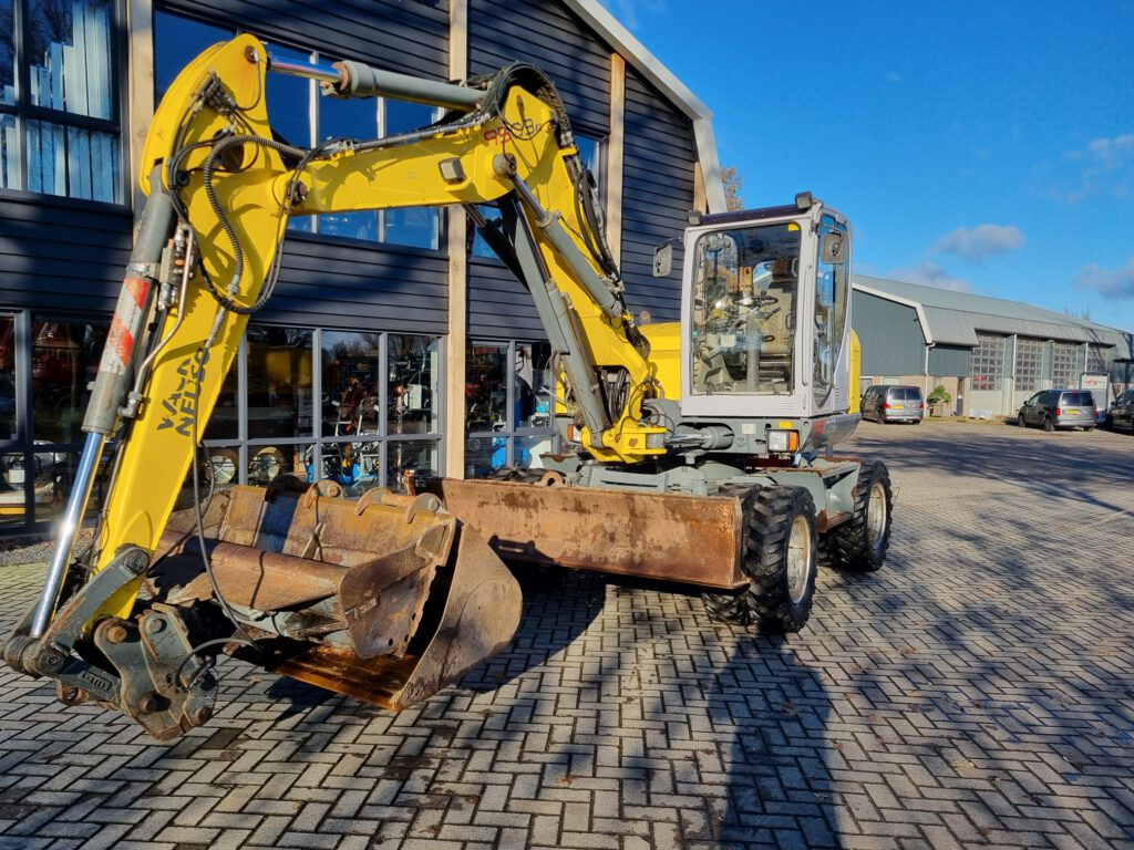 NEUSON 9503 - حفارة على عجلات: صور 2 NEUSON 9503 - حفارة على عجلات: صور 2