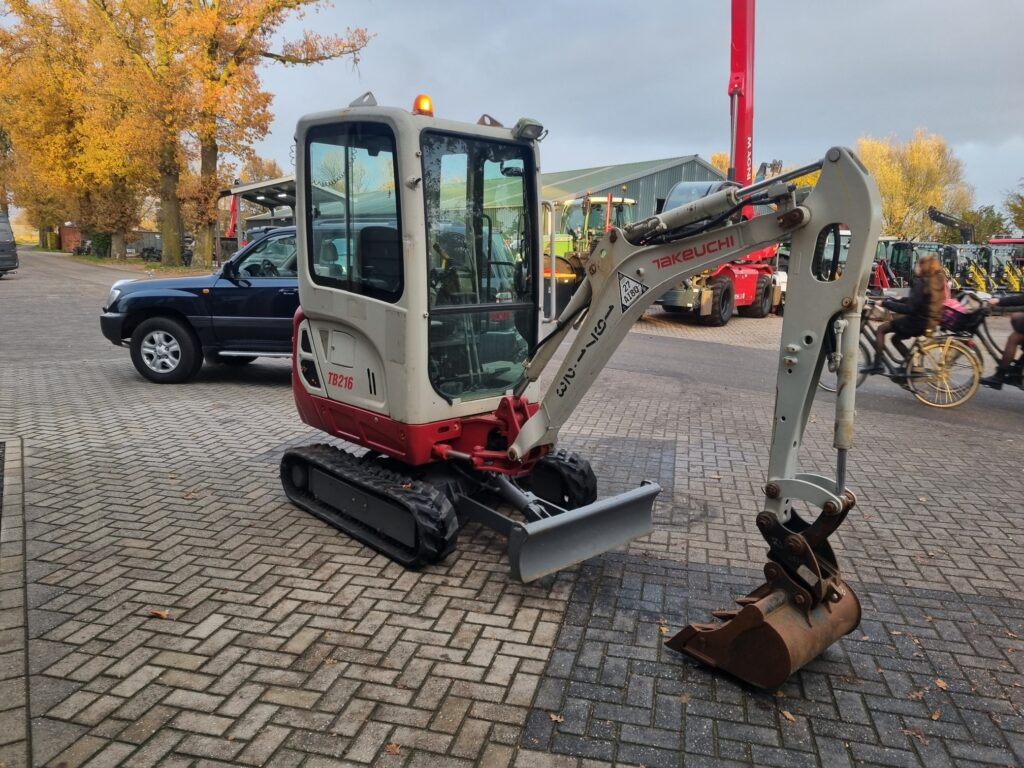 TAKEUCHI TB216 minidigger - حفارة مصغرة: صور 5 TAKEUCHI TB216 minidigger - حفارة مصغرة: صور 5