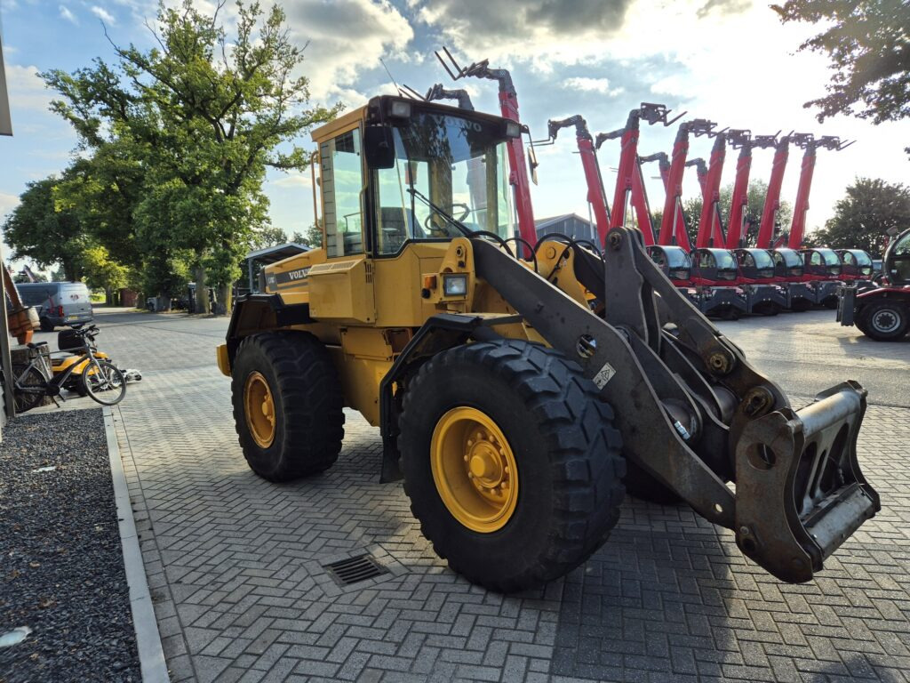 VOLVO L70C - اللودر بعجل: صور 5 VOLVO L70C - اللودر بعجل: صور 5
