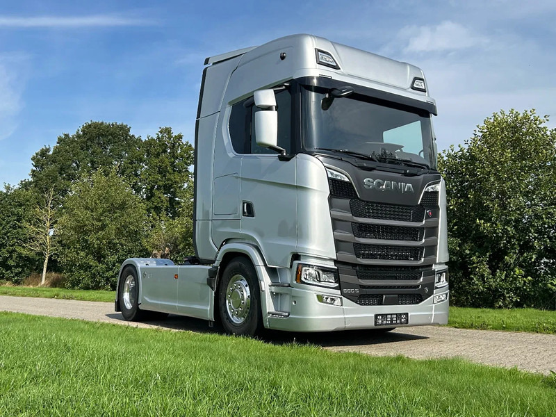 Scania 660S V8 NGS | 4x2 NB | 6 BALON SUSPENSION | RETARDER | FULL-AIR | PTO PREP. | PARK-COOLER | - شاحنة جرار: صور 4 Scania 660S V8 NGS | 4x2 NB | 6 BALON SUSPENSION | RETARDER | FULL-AIR | PTO PREP. | PARK-COOLER | - شاحنة جرار: صور 4