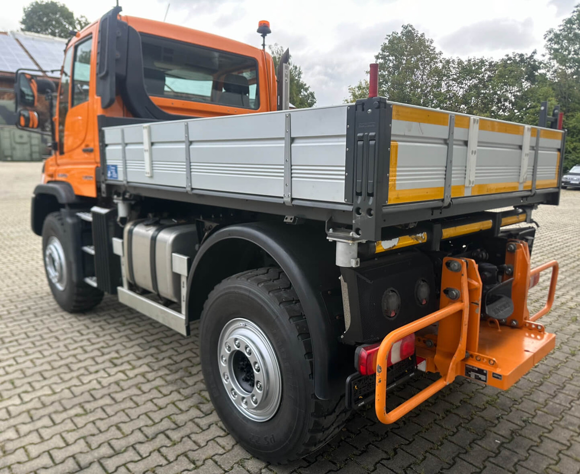 Unimog 530 - U530 405 44301 Mercedes Benz 405 - سيارة بلدية: صور 3 Unimog 530 - U530 405 44301 Mercedes Benz 405 - سيارة بلدية: صور 3