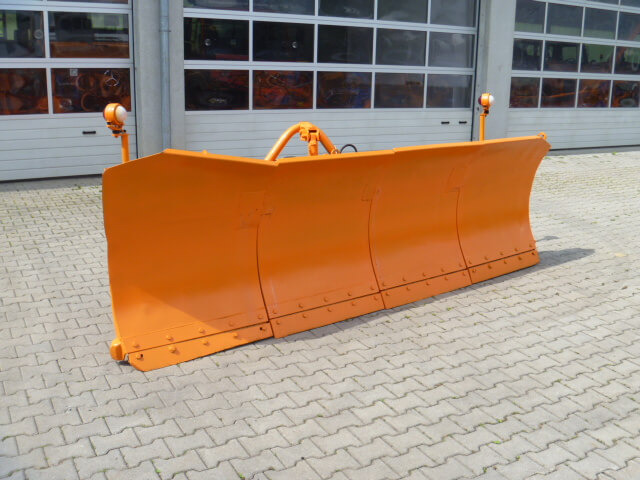 Unimog Schneepflug - Schneeschild Schmidt MF5.3 - كاسحة ثلوج: صور 1 Unimog Schneepflug - Schneeschild Schmidt MF5.3 - كاسحة ثلوج: صور 1