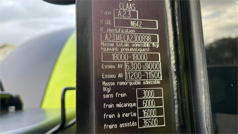 Claas Axion 930 CMatic Med næsten nye dæk, frontlift og - جرار: صور 2 Claas Axion 930 CMatic Med næsten nye dæk, frontlift og - جرار: صور 2