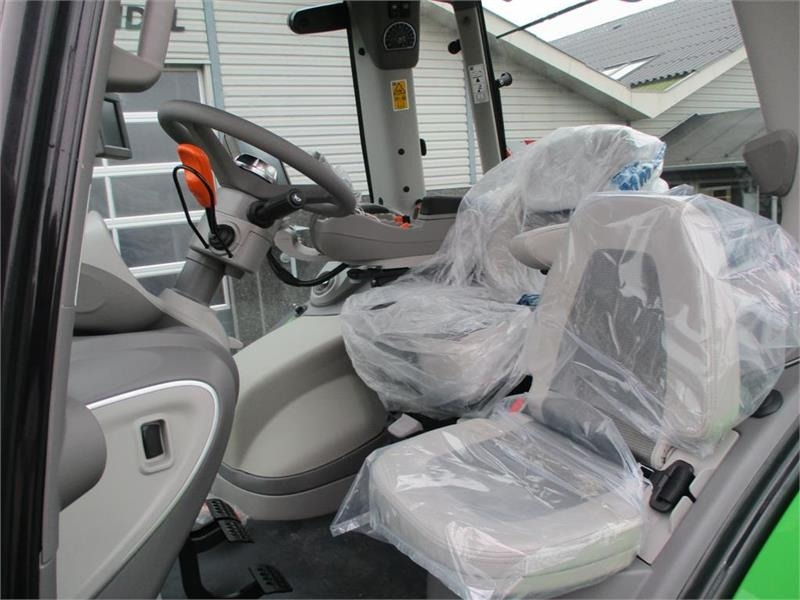 Deutz-fahr 9340 TTV New and unused tractor - جرار: صور 5 Deutz-fahr 9340 TTV New and unused tractor - جرار: صور 5