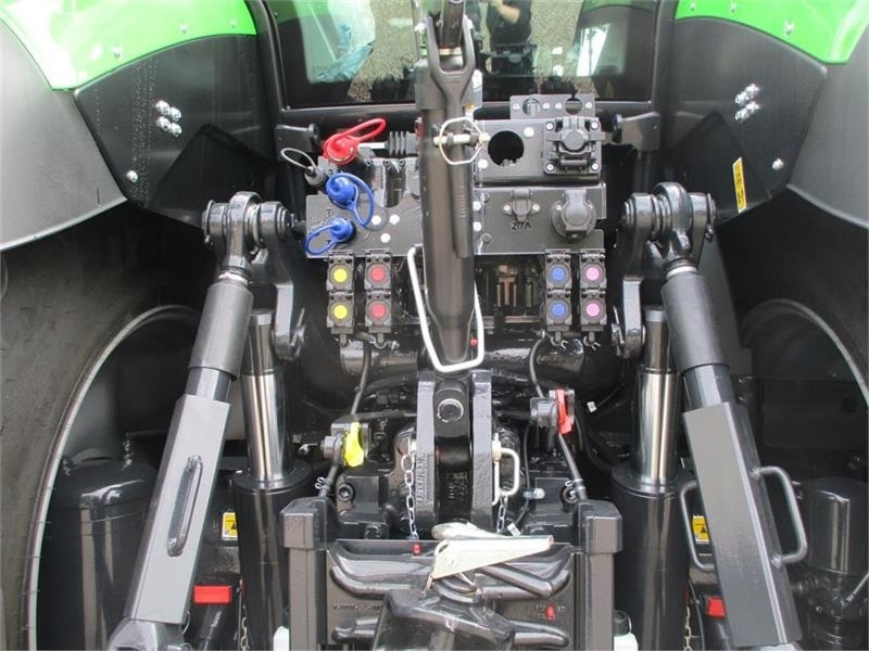 Deutz-fahr 9340 TTV New and unused tractor - جرار: صور 4 Deutz-fahr 9340 TTV New and unused tractor - جرار: صور 4