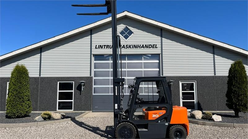 Doosan D30 G med kabine og KUN 57 TIMER FRA NY, MED TIME إيجار Doosan D30 G med kabine og KUN 57 TIMER FRA NY, MED TIME: صور 22 Doosan D30 G med kabine og KUN 57 TIMER FRA NY, MED TIME إيجار Doosan D30 G med kabine og KUN 57 TIMER FRA NY, MED TIME: صور 22